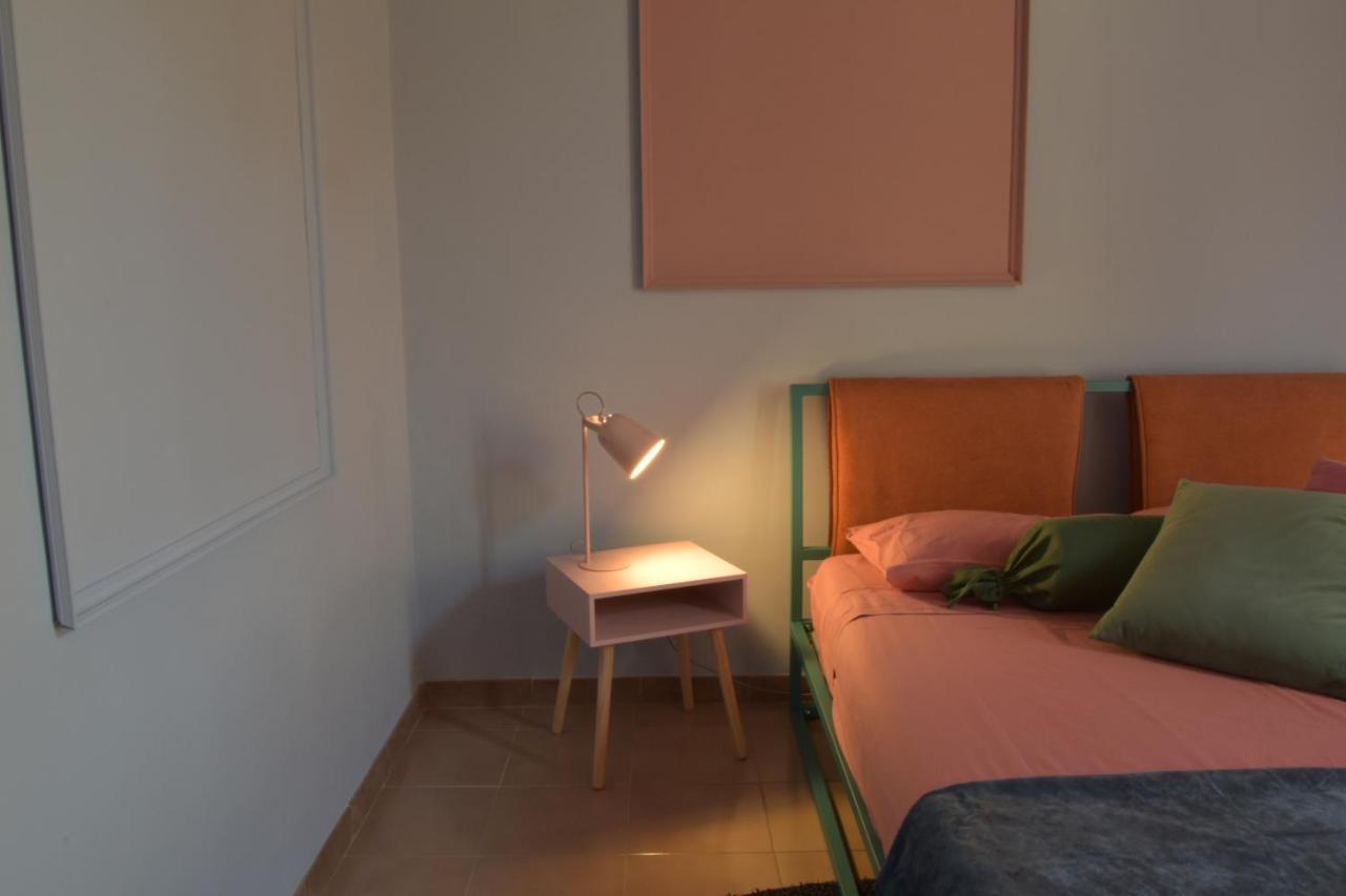 The Colors House Apartamento Bari Exterior foto